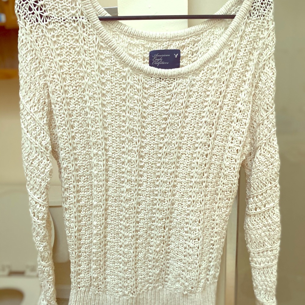 American eagle women’s sweater